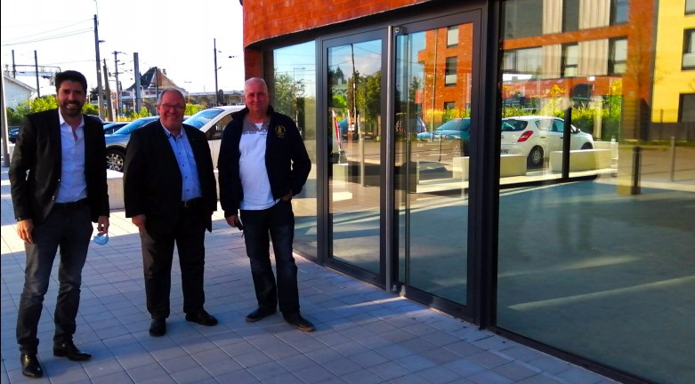 Boulangerie_avec_le_maire_et_Serge_Piens_juin_2021_bonne_photo.jpg