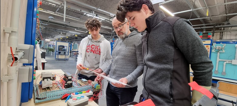 Lycée_Professionnel_Les_Hauts_de_Flandre_1.jpg