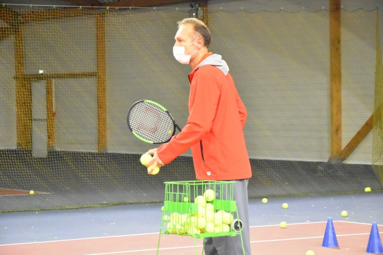 tennis Thomas
