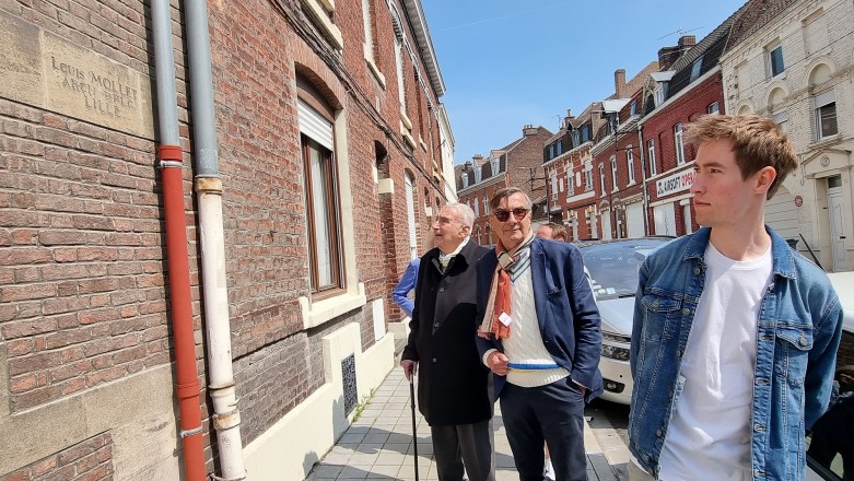 Tourisme visite archi 5 famille Mollet