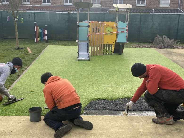 Crèche aire jeux travaux